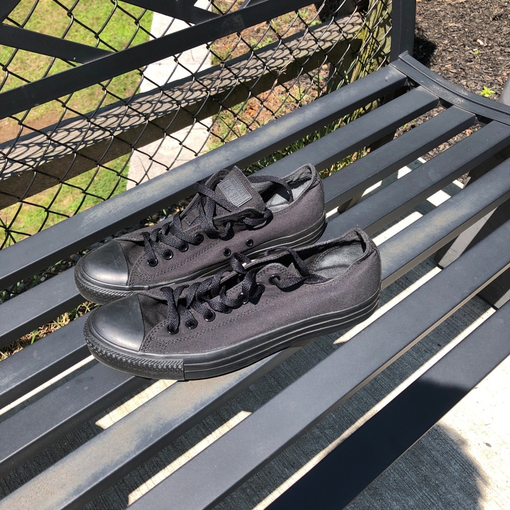 Black converse